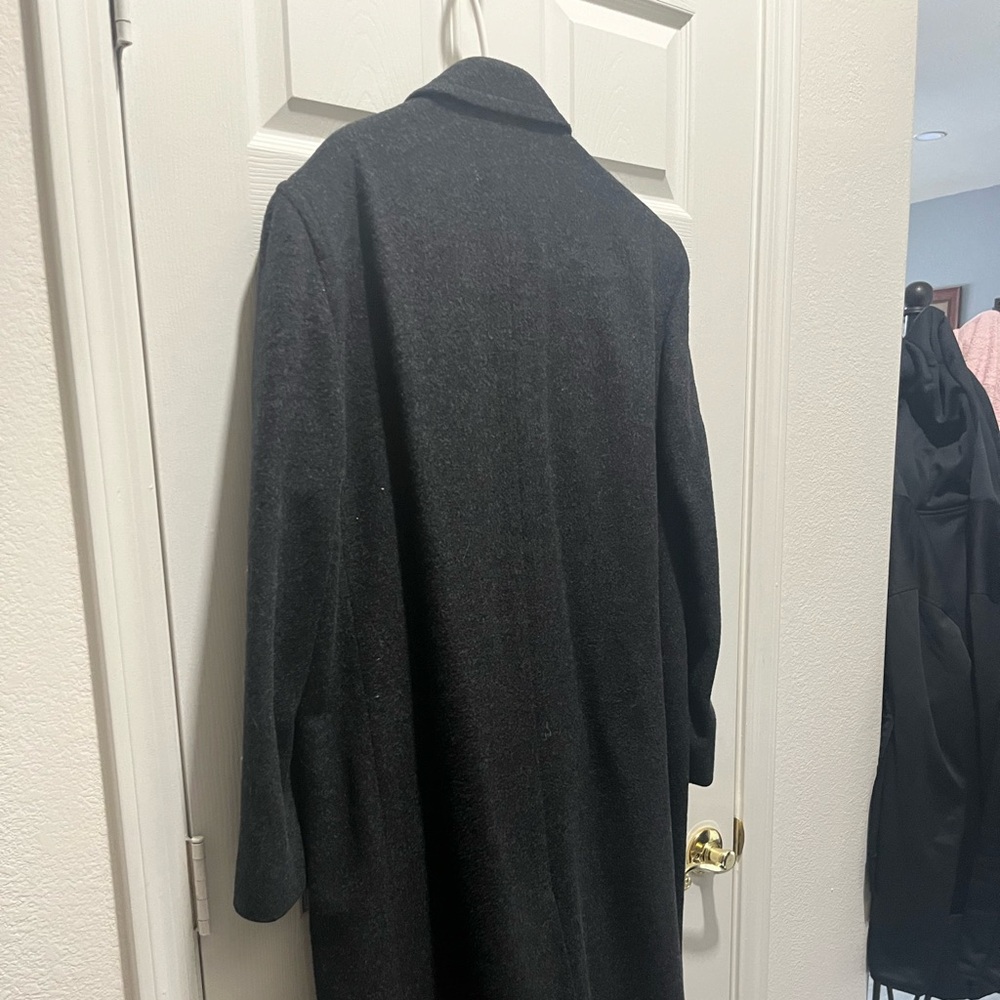 Men’s fully lined wool coat.